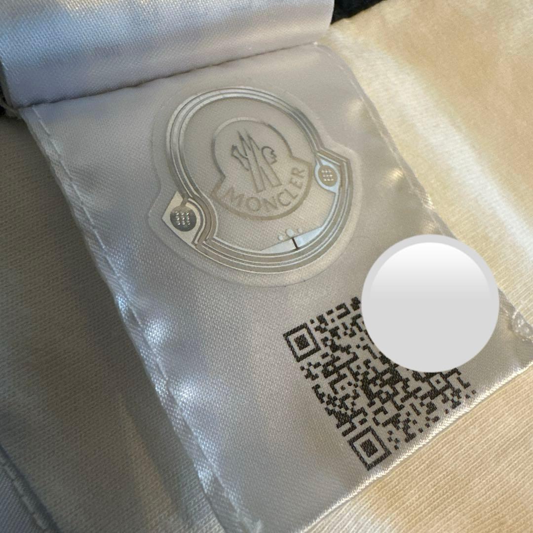 モンクレール ブランケット　ネイビー　23AW ワッペン　ダウン　膝掛け