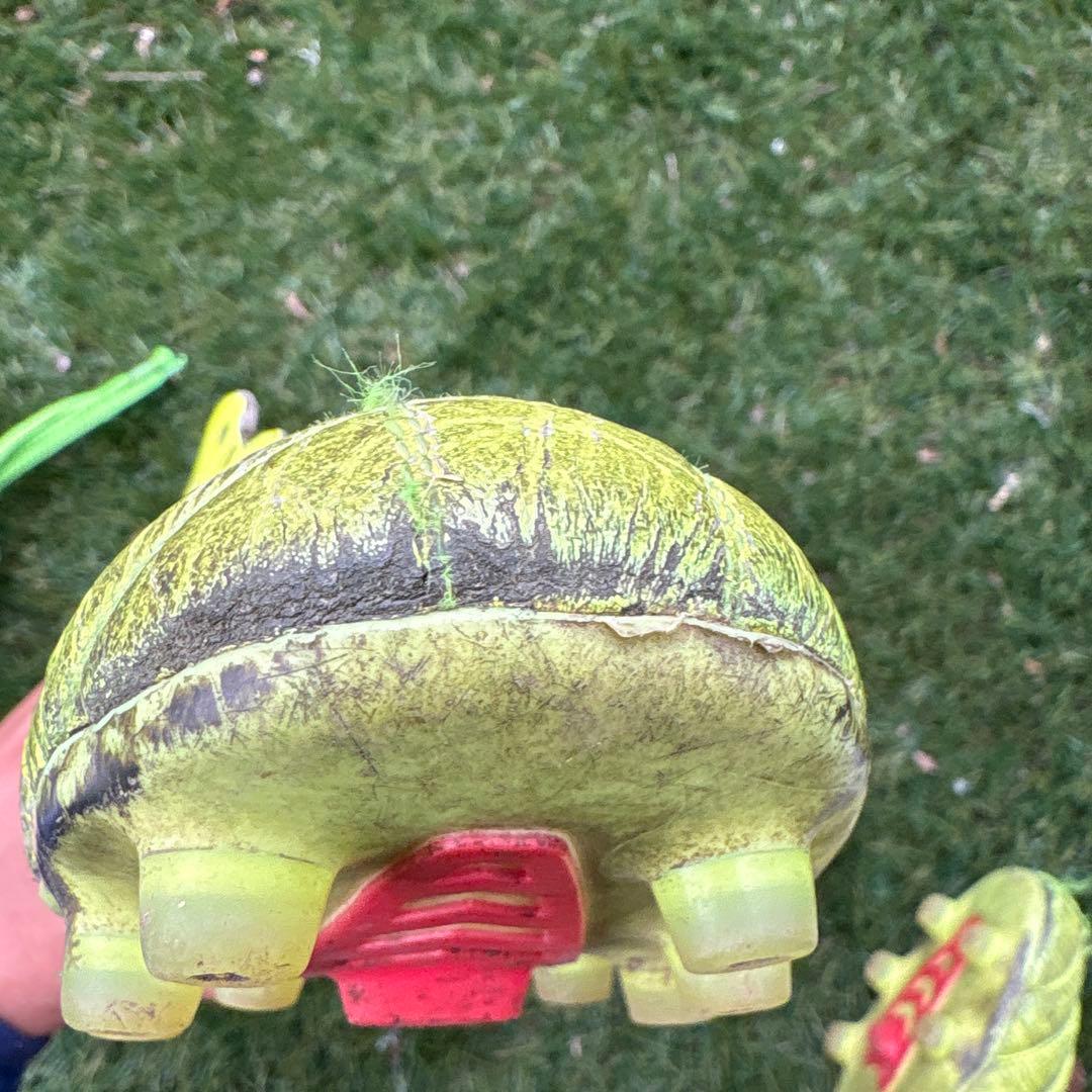 Mizuno モレリアネオ4 黄色