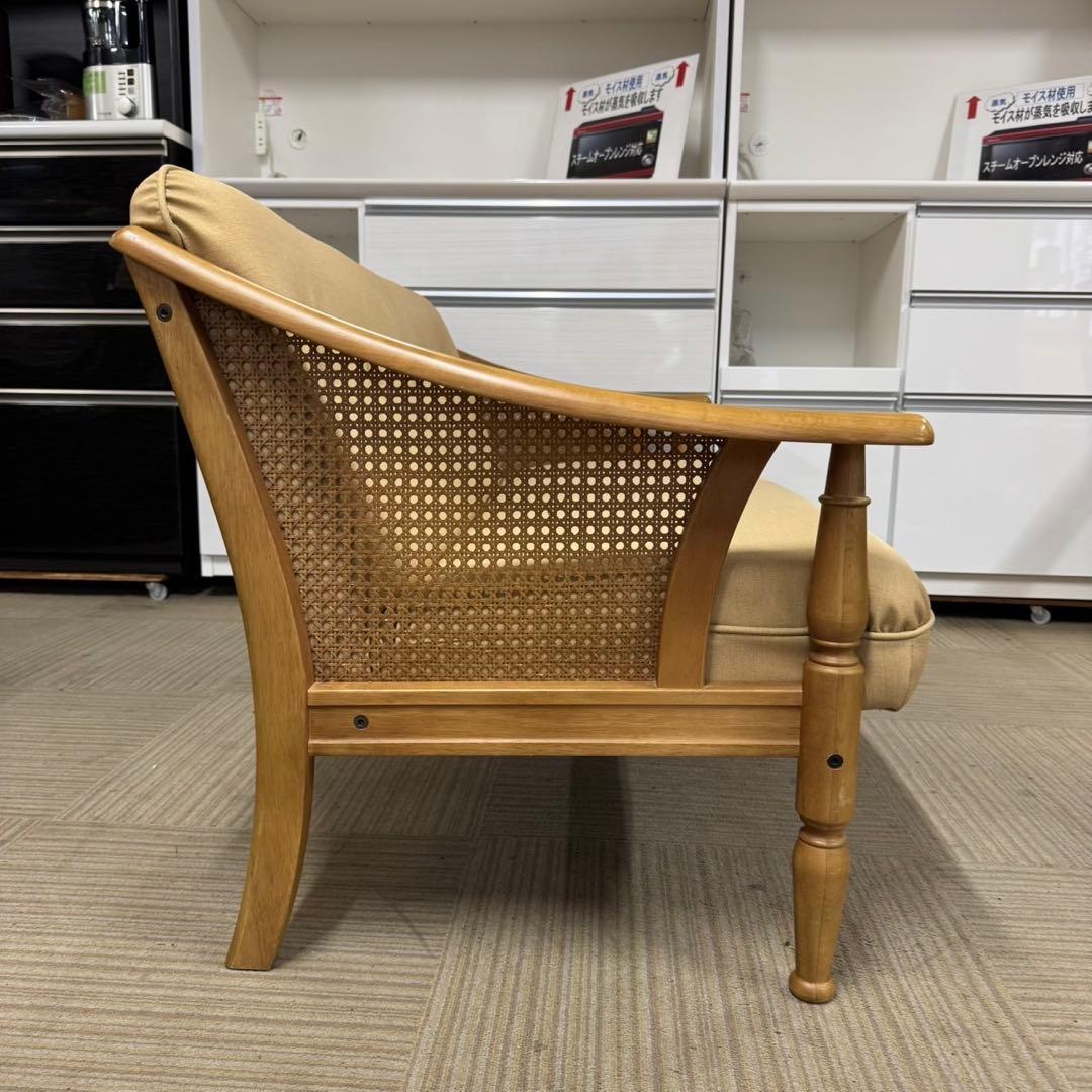 ①高級♪カリモク家具 144cm幅ラヴソファ コロニアル ラタン 布製