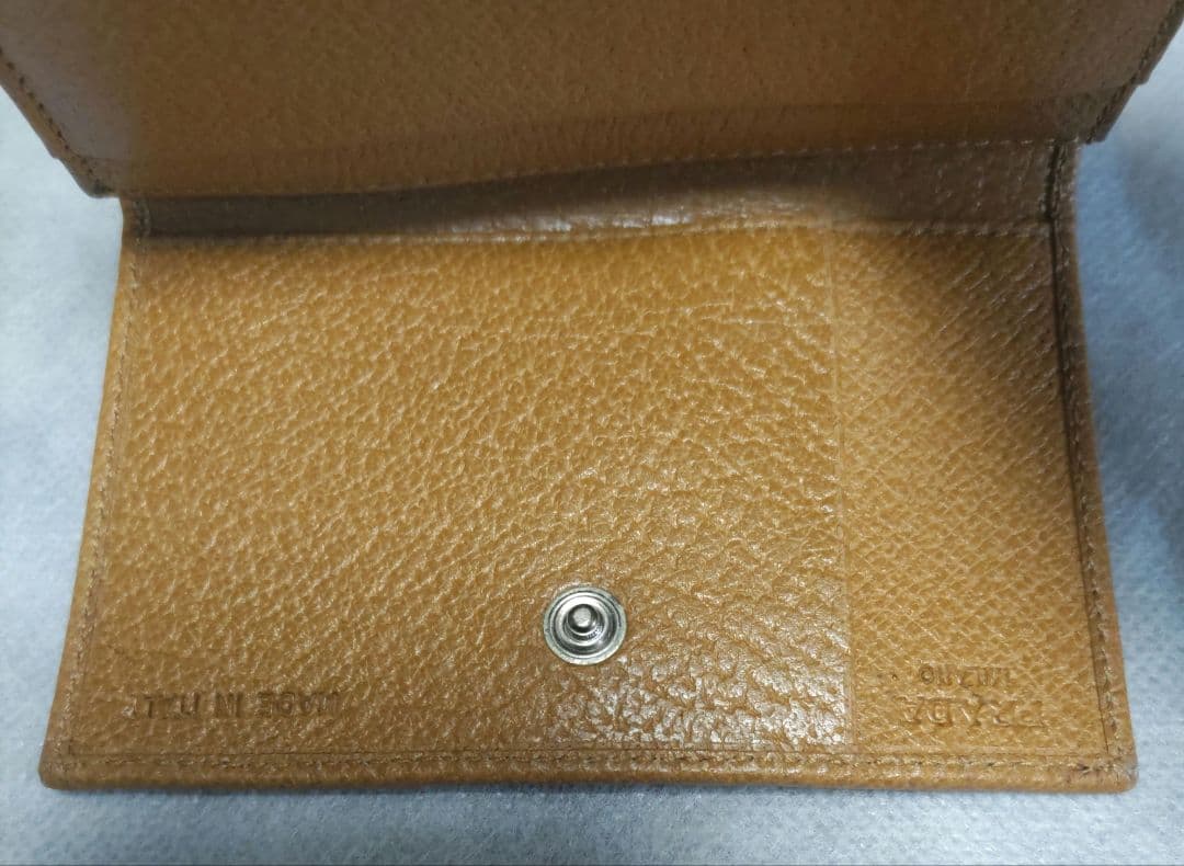 PRADA キャメル レザー 名刺入れ
