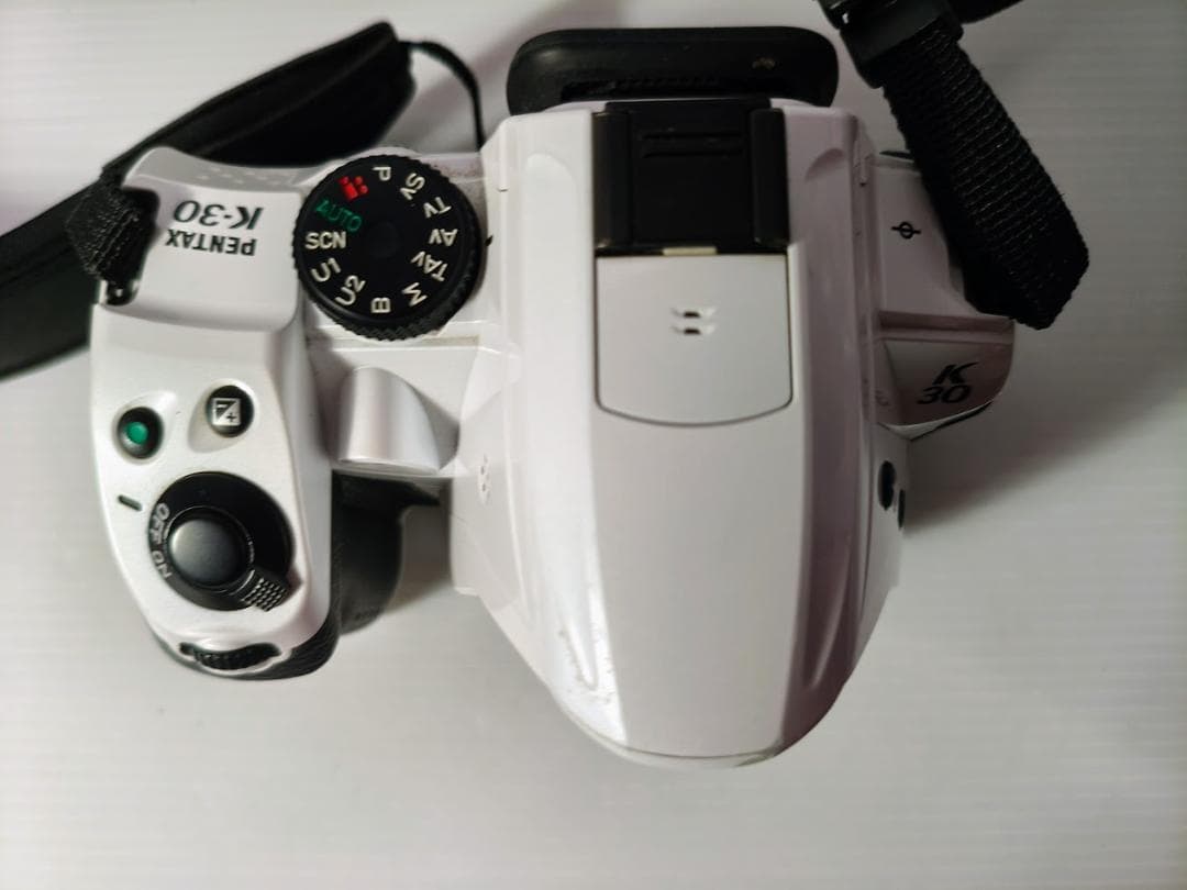 【S】【黒死病対策】【内臓電池交換】PENTAX K-30 ホワイト