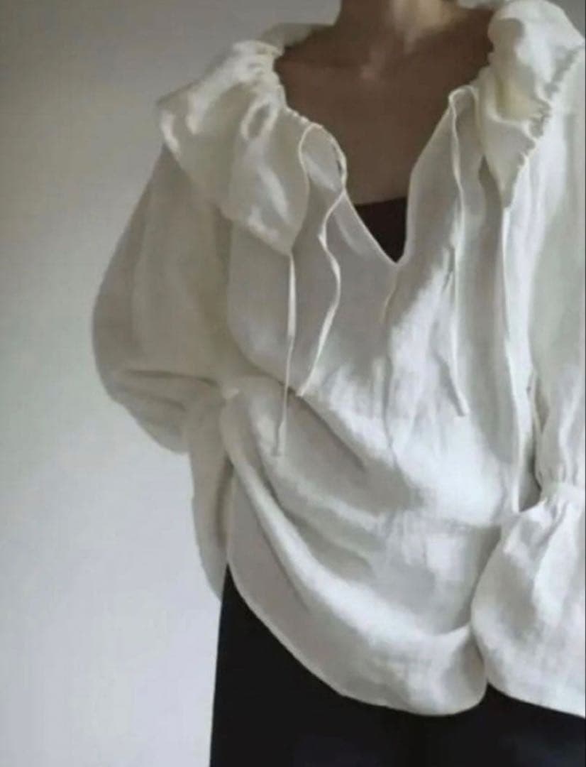 little suzie リトルスージー ギャザー襟ブラウス　白　リネン