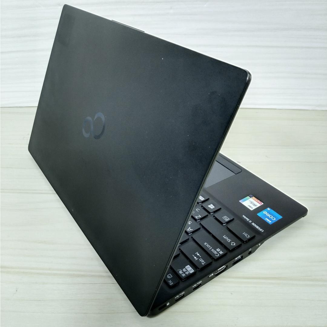 富士通 ノートパソコン U9311FX i5 8GB SSD 256GB カメラ