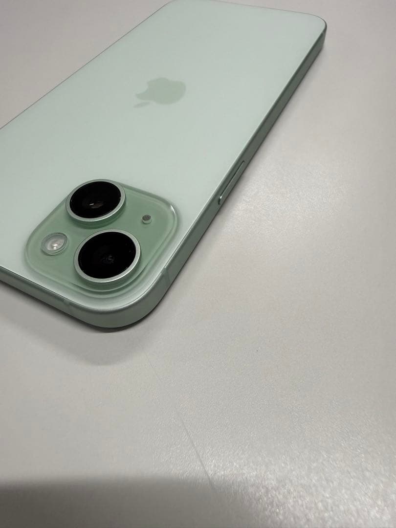 iPhone15Plus グリーン