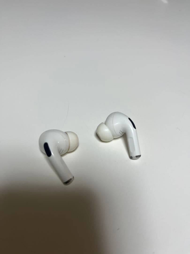 AirPods Pro 本体 充電ケース付き【交渉可能】