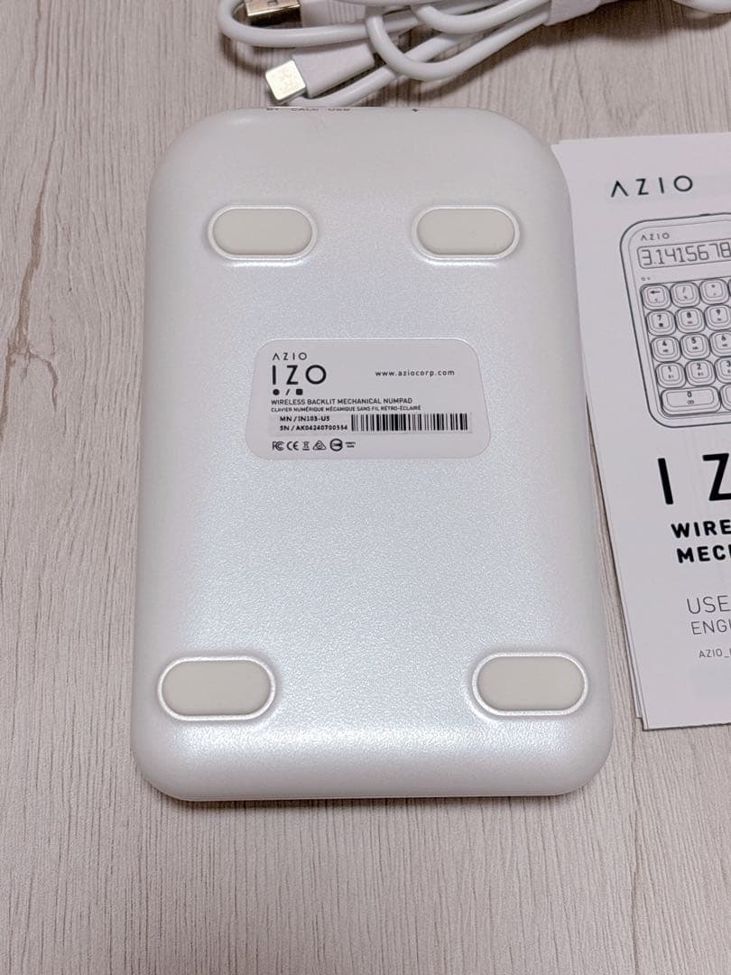 AZIO テンキー 電卓 ホワイト