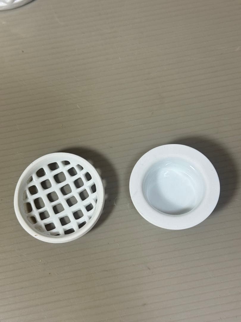 2182  鍋島焼　白磁 透かし 香炉