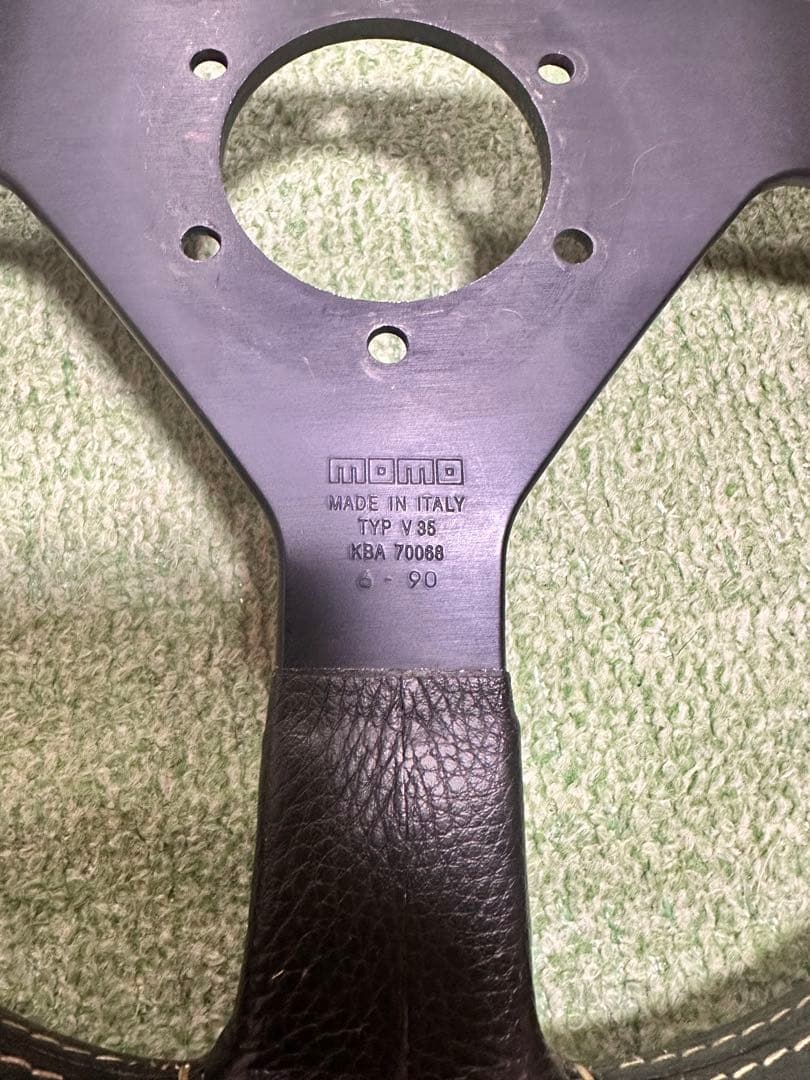 momo ステアリング タイプV35