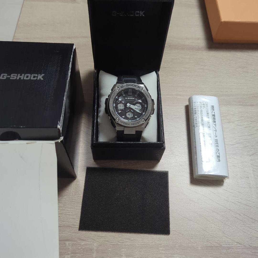 カシオ G-SHOCK ソーラー電波腕時計 GST-W110-1AJF