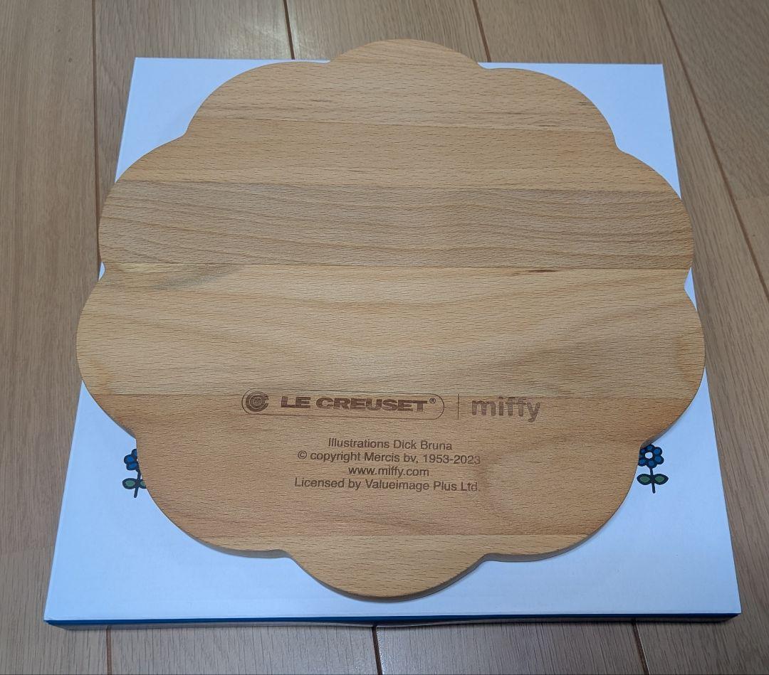 【新品未使用】ル・クルーゼ ミッフィー スパチュラセット＆ピーチウッドトレイ