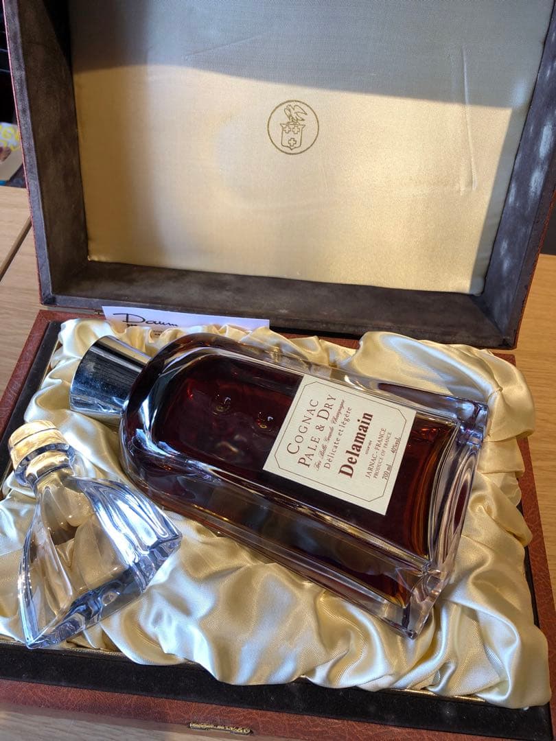 Delamain Pale & Dryコニャック　700ml 箱付き