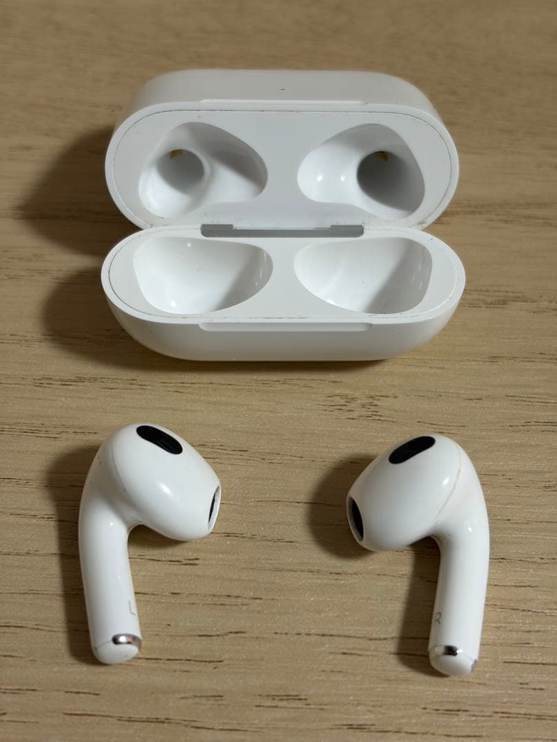 Apple AirPods (第3世代) ホワイト 本体