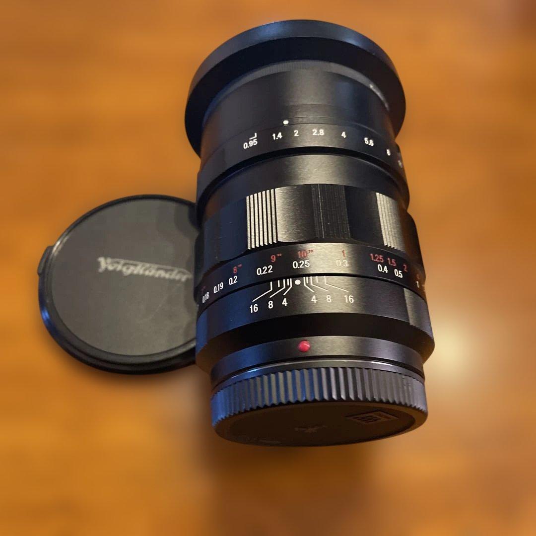 Voigtländer Nokton 17.5mm f0.95レンズ