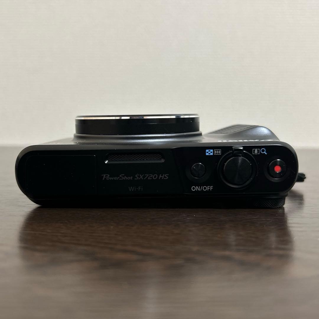 超美品　Canon POWERSHOT SX720HS デジタルカメラ　ブラック