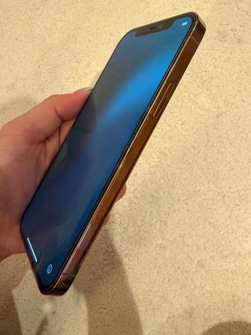 iPhone 12Pro 128GB本体 typeC-lightningコード付