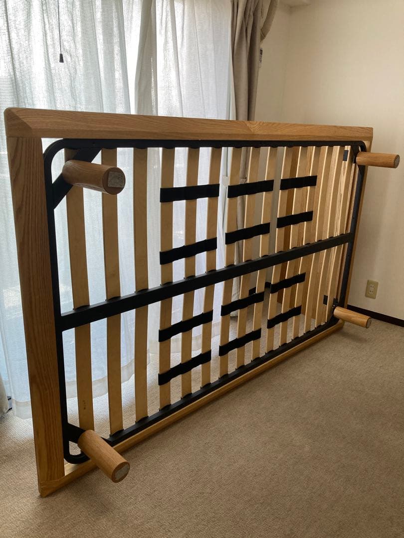 セミダブルベッド（ヘッドボード・脚・マットレス込み）無印良品タモ材 生活の跡あり