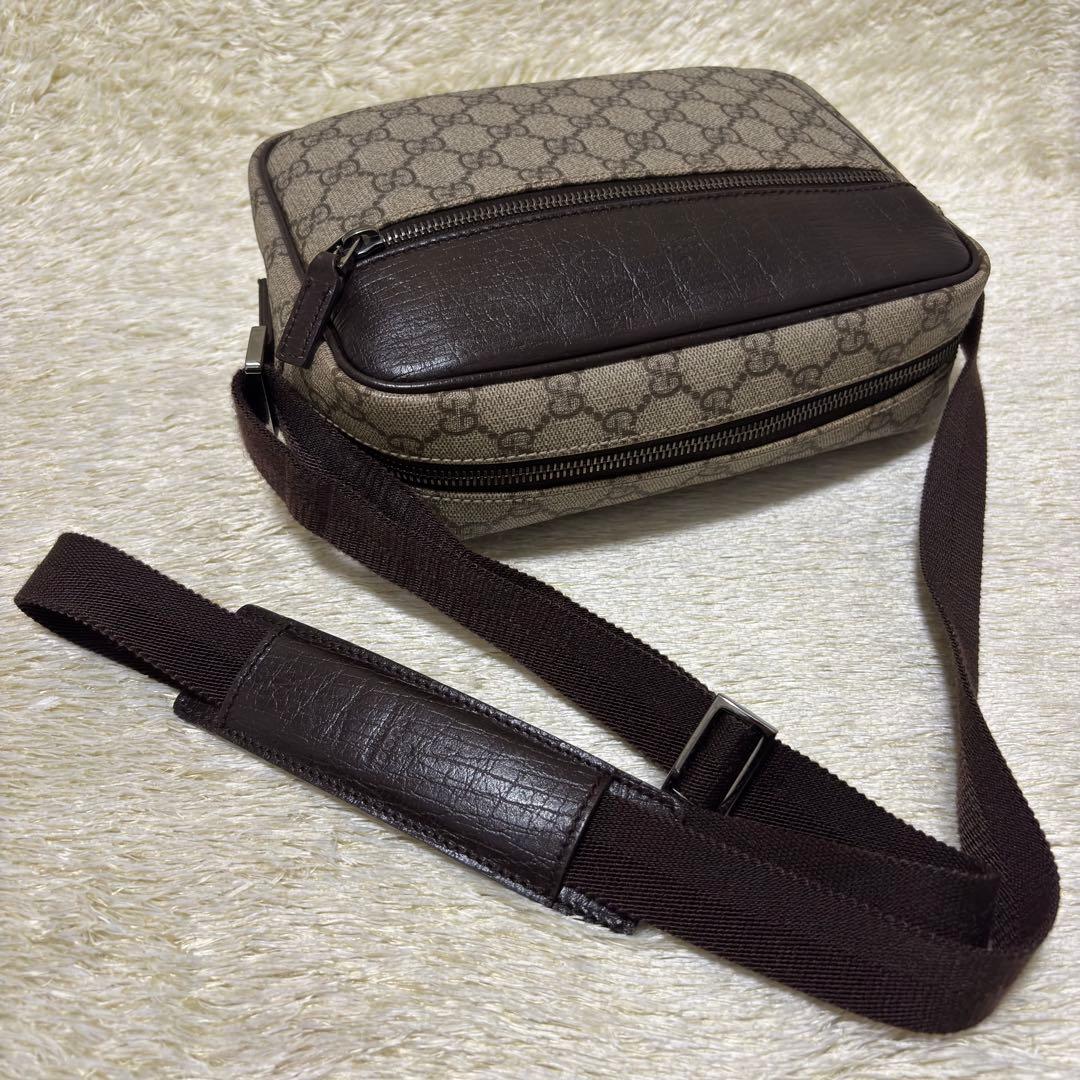 513✨極美品✨グッチ ショルダーバッグ カメラバッグ GGスプリーム 斜め掛け