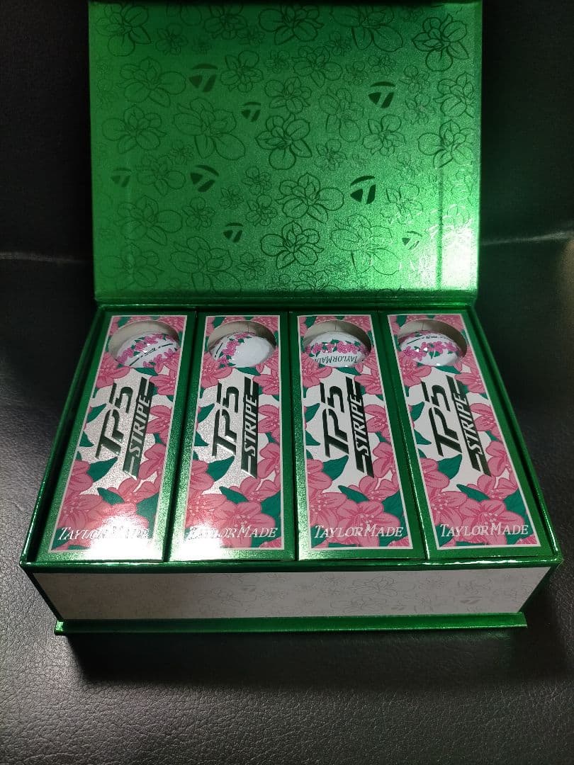 マスターズ限定モデル TAYLORMADE TP5 ストライプ ゴルフボール