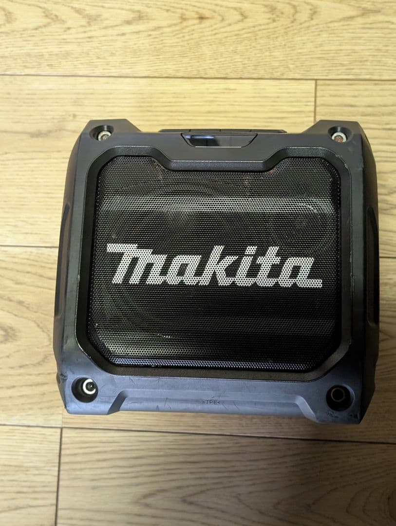Makita MR200B Bluetoothスピーカー