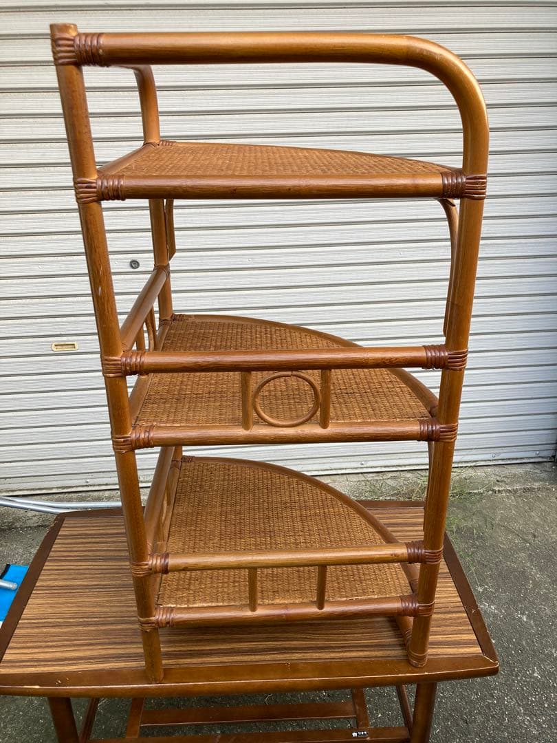 し*ー様 昭和レトロ飾り家具ナチュラル天然素材ラタン籐コーナー棚ラック台アンティ