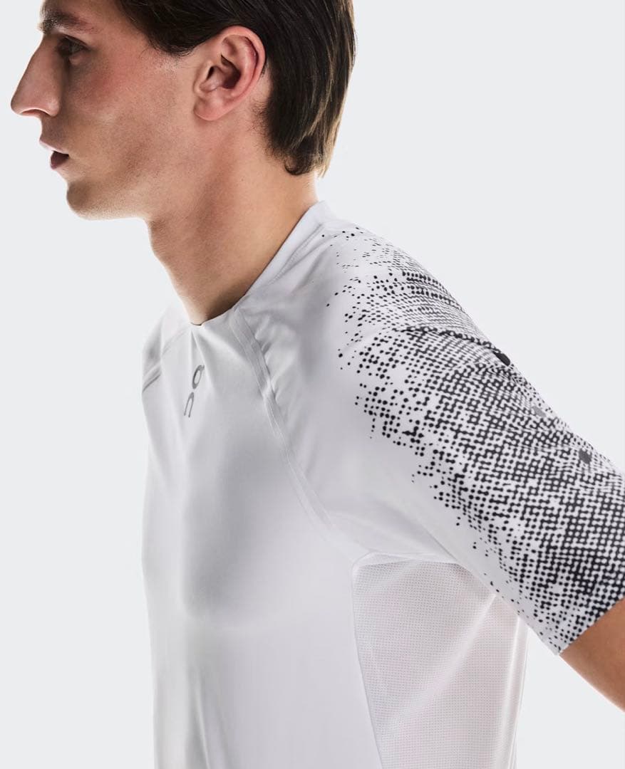 オンOn Ultra-T メンズS ランニングシャツ