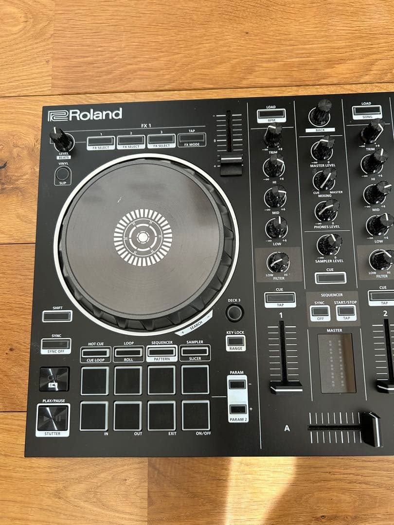 Roland DJ-202 【SeratoDJLite対応DJコントローラー】