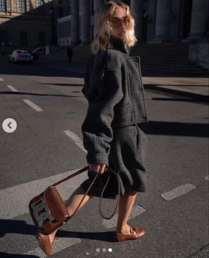 美品【Tod’s】トッズ ケイト レザー クロスボディ ショルダーバッグ ミニ