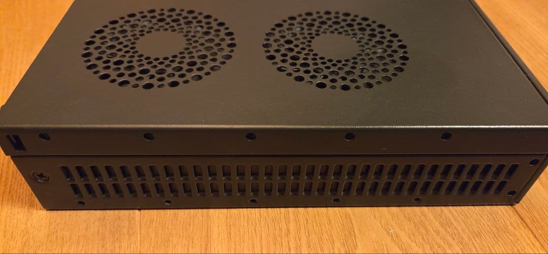 Shuttle ベアボーンキット DS61 V1.1