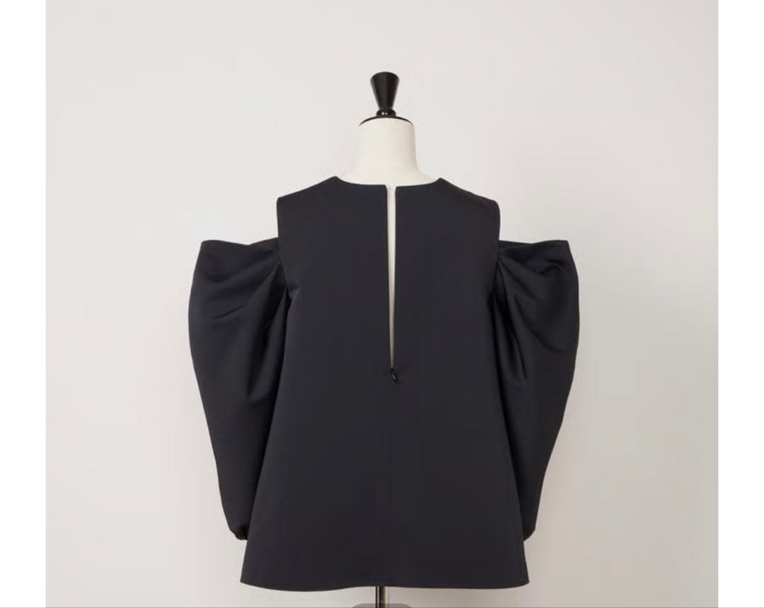 Heve 2025A/W カットオフショルダー　新品