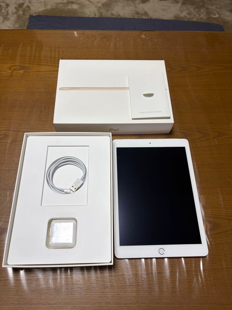 iPad Wi-Fi + Cellular 32GB ゴールド