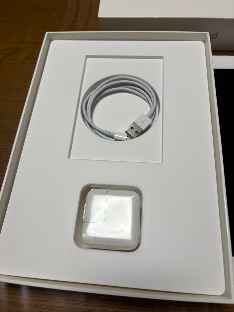 iPad Wi-Fi + Cellular 32GB ゴールド
