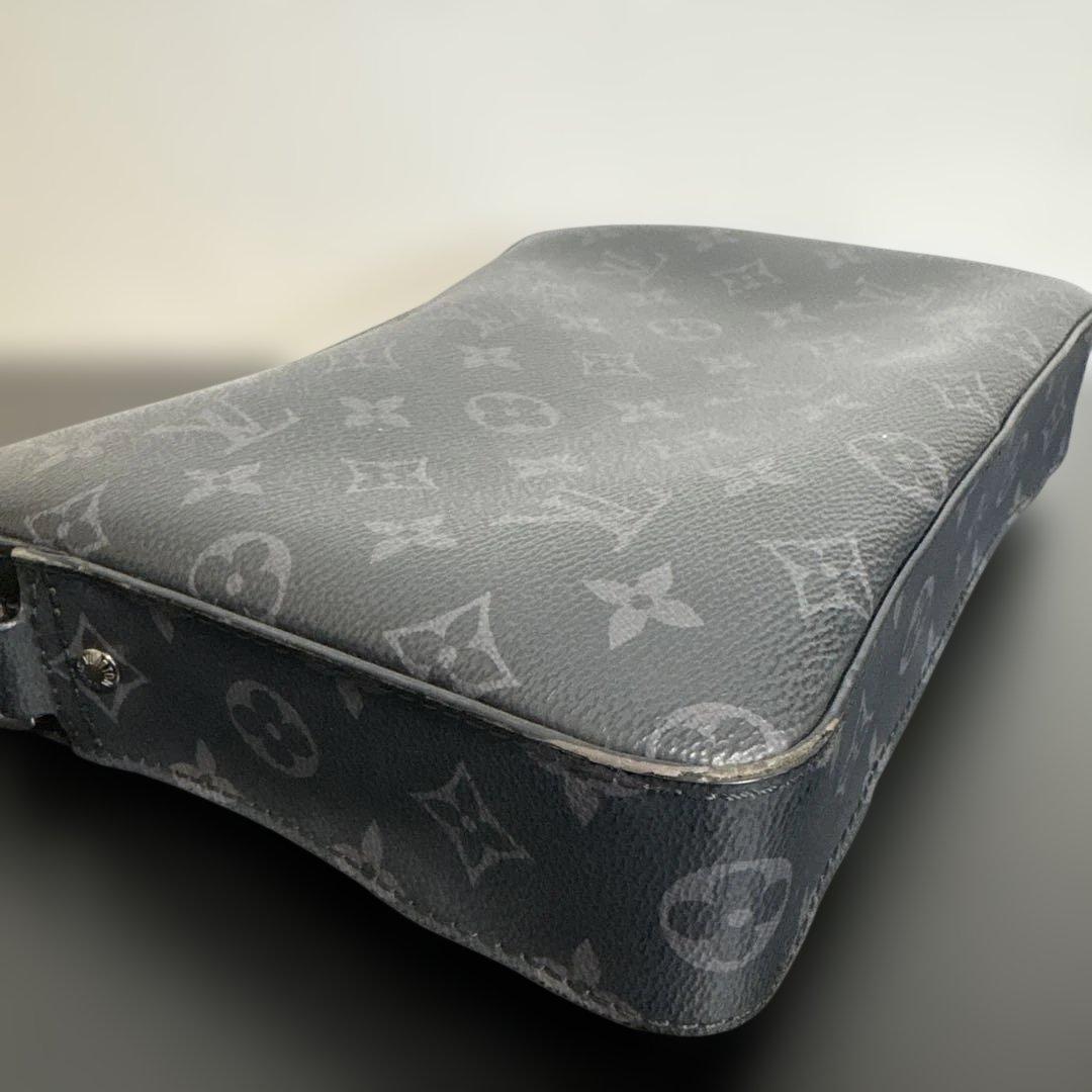 ルイ・ヴィトン モノグラム・エクリプス リバーストリオ ショルダーバッグ ポーチ
