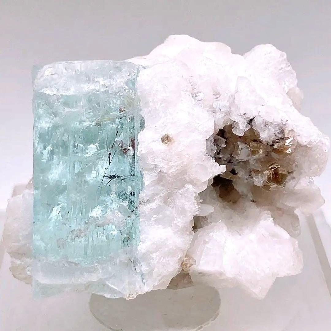 アクアマリン　原石　鉱物標本　214