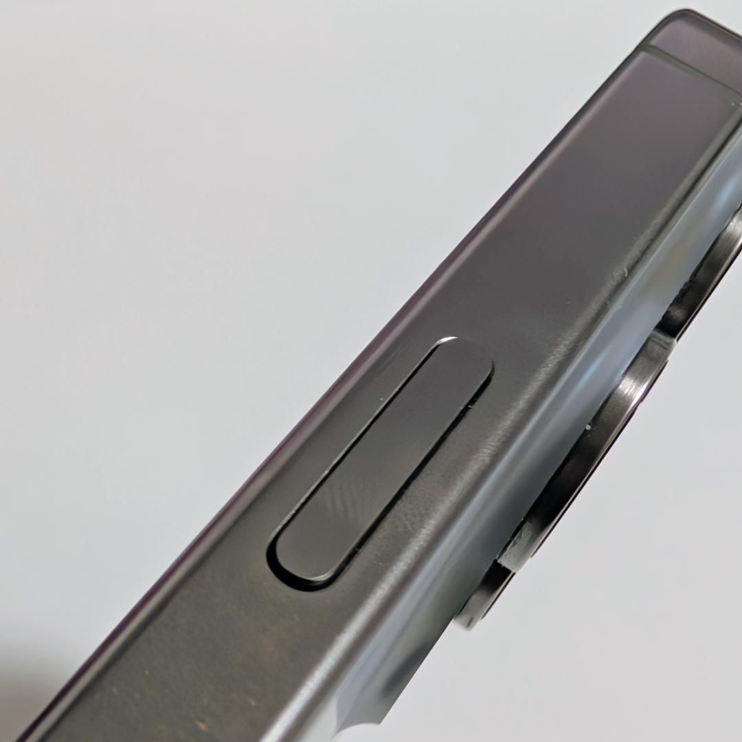 iPhone 15 Pro ナチュラルチタニウム 256GB SIMフリー