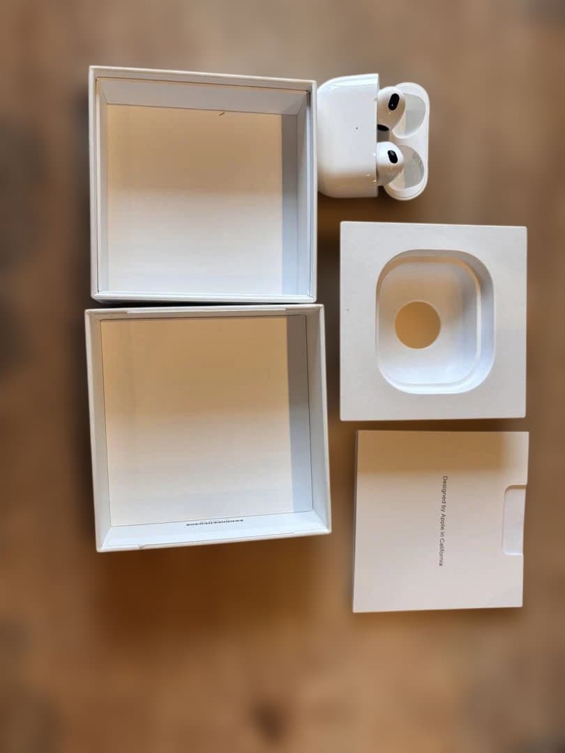 Apple AirPods 本体　第3世代