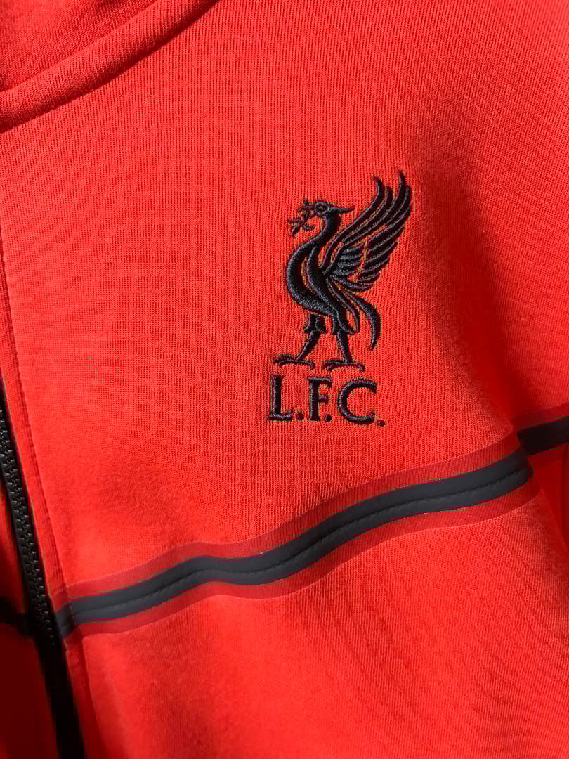 Nike リバプールFC テックフリース レッド