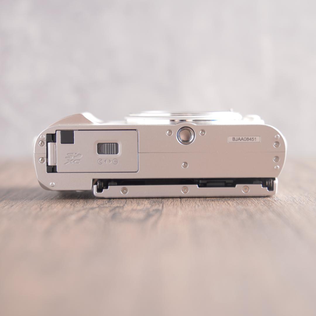 ✨ショット数323回で新品級✨OLYMPUS PEN E-PL10　10353