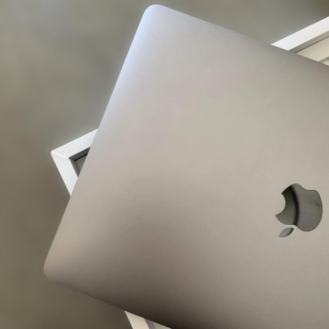 美品　MacBook Pro 2020 13インチ 512GB 箱・ケース付