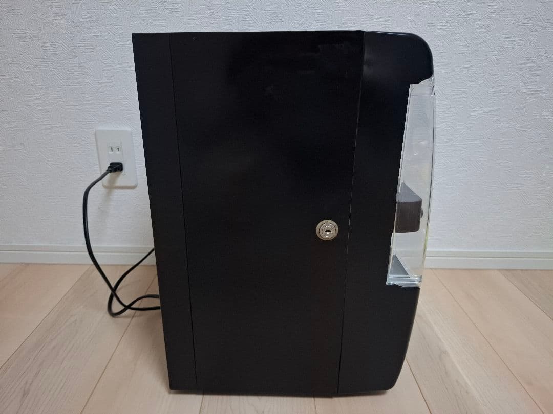 Apice　自販機型冷蔵庫　AVM-400　 ブラック　鍵　付き