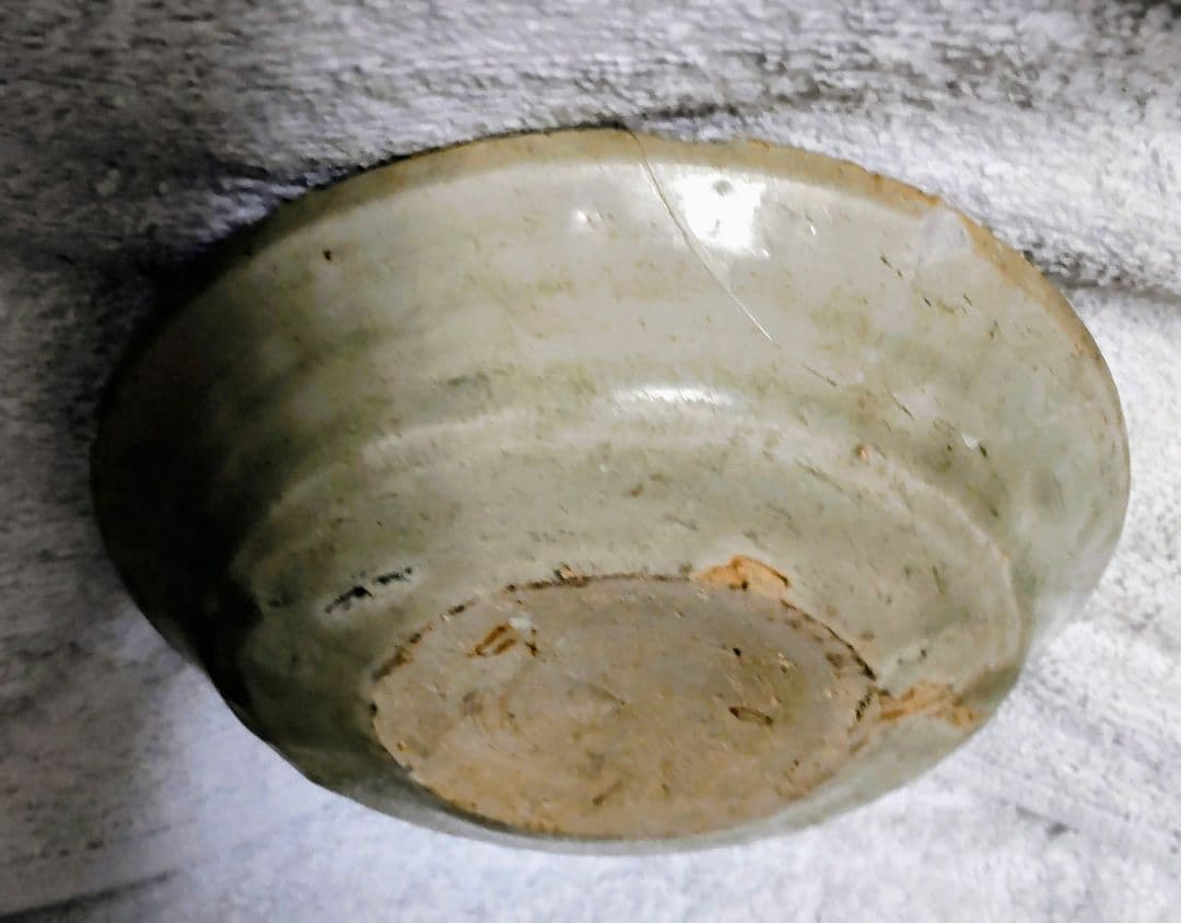 中国13世紀頃　龍泉窯青磁小皿