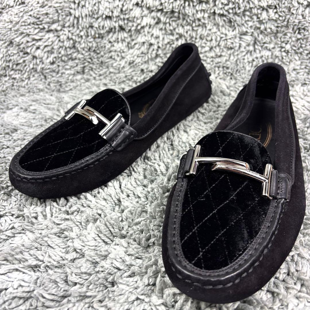 トッズ ダブルTドライバーズシューズ　黒　スウェード 36 23