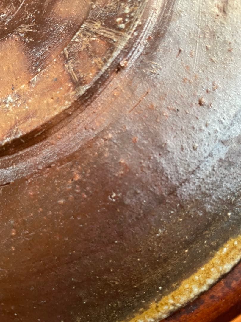 未使用　高級　備前焼　風来　手作り皿　共箱付き　伝統的な日本の陶器 丸皿 木箱付