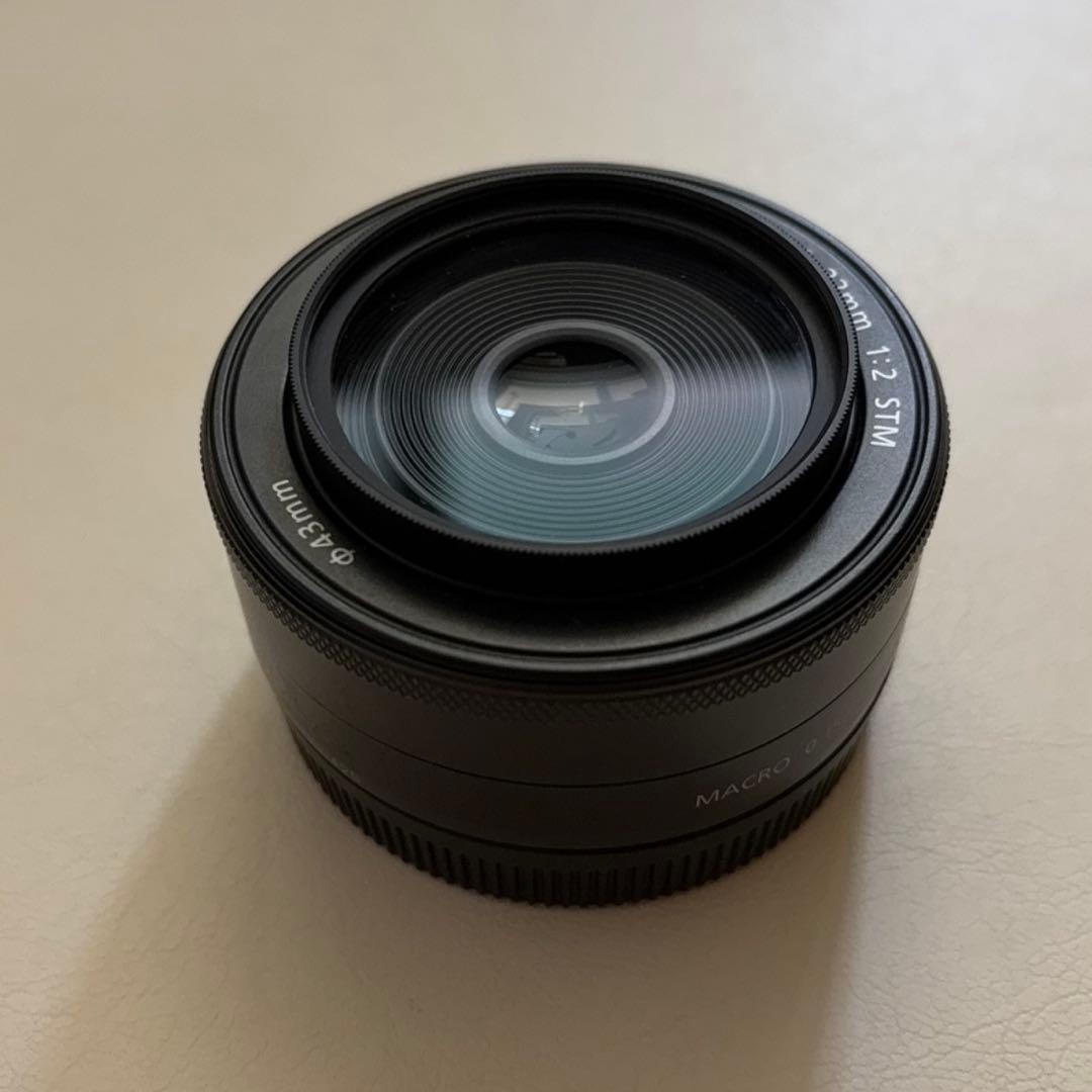 EOS M5 ボディー & Canon 単焦点広角レンズ EF-M22mm F2