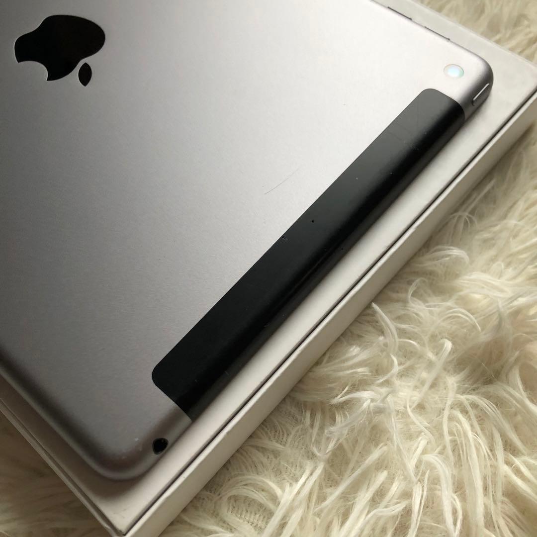 【完動品】iPad 第6世代 128GB SIMフリー【すぐ発送】