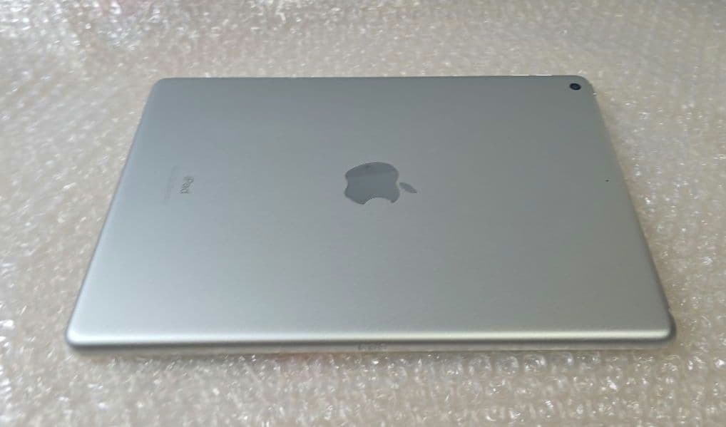 と*ん様 iPad 7◼️第7世代◼️Wi-Fi版◼️バッテリー極良品■純正ケー