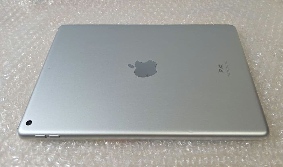 と*ん様 iPad 7◼️第7世代◼️Wi-Fi版◼️バッテリー極良品■純正ケー