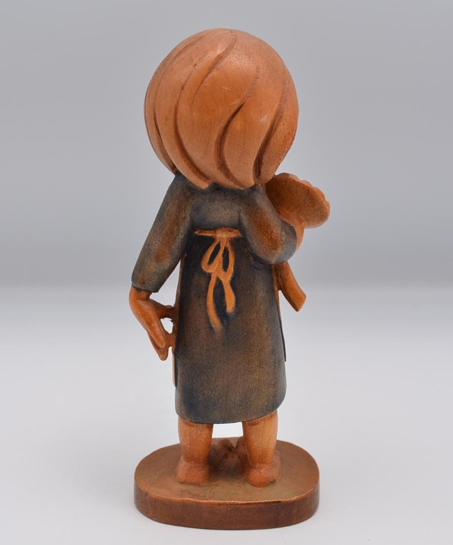 花を持つ少女　アンリ　ANRI　ジークフリート　木彫人形　イタリア　14ｃｍ