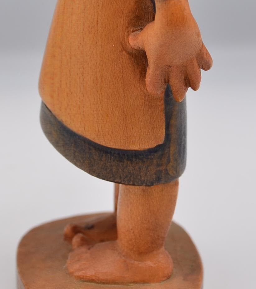 花を持つ少女　アンリ　ANRI　ジークフリート　木彫人形　イタリア　14ｃｍ