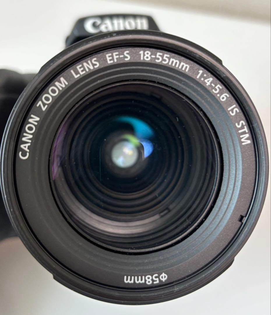 【超美品】Canon EOS Kiss X10 デジタル一眼レフ三脚付