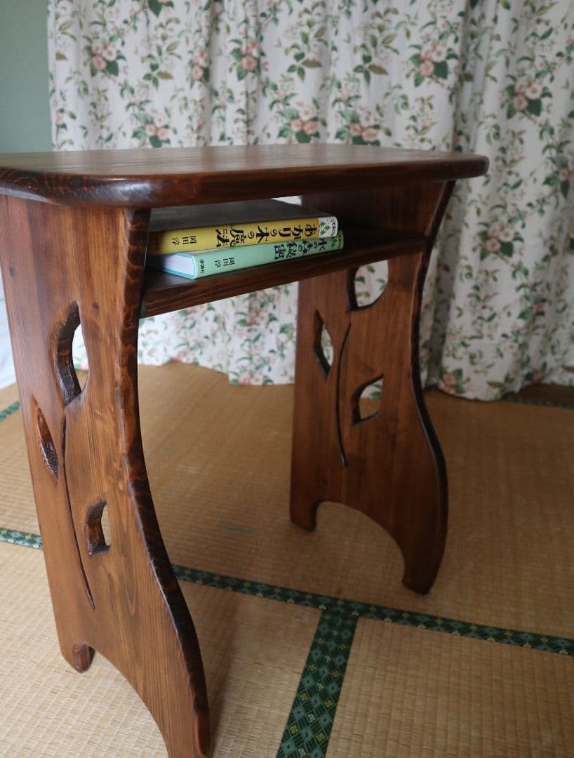 吉野杉の小さな机　手作り　奈良